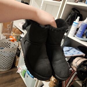 Women Size 7 Uggs